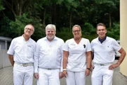 V.l.: Dr. Uwe Zimmermann, Dr. Dirk Remien, Tierärztin Uta Rönneburg, Dr. Friedrich Müller