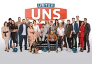 V.l.: Linda König, Alexander Milo, Antonia Michalsky, Patrick Müller, Ben Ruedinger, Luca Maric, Claudelle Deckert, Petra Blossey, Astrid Leberti, Milos Vukovic, Sharon Berlinghoff, Andrea Brix, Kai Noll, Tabea Heynig, Isabell Hertel, Jens Hajek, Lars Steinhöfel, Timothy Boldt, Yannik Meyer, Valea Scalabrino, Benjamin Heinrich und Hund Stinker