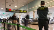 The daily life of the security and customs services at the Spanish borders.
