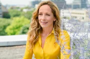 WESTDEUTSCHER RUNDFUNK KÖLN 2 für 300 Moderatorin Tamina Kallert © WDR/Annika Fußwinkel, honorarfrei - Verwendung gemäß der AGB im engen inhaltlichen, redaktionellen Zusammenhang mit genannter WDR-Sendung und bei Nennung "Bild: WDR/Annika Fußwinkel" (S1). WDR Kommunikation/Redaktion Bild, Köln, Tel: 0221/220 -7132 oder -7133, Fax: -777132, bildredaktion@wdr.de