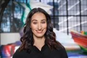 Moderatorin Vivian Perkovic (ZDF). "Kulturzeit" ist das werktägliche Kulturmagazin von 3sat. "Kulturzeit" mischt sich in kulturelle und gesellschaftspolitische Fragen ein. Das Magazin bietet Hintergrundinformationen, Porträts und Gespräche zu aktuellen und brisanten Fragen.