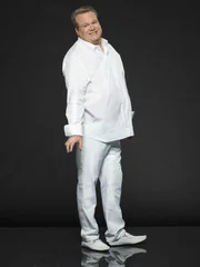 Cameron Tucker (Eric Stonestreet)