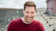 Mai moderiert Sven Kroll.