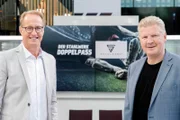 L-R: Der STAHLWERK Doppelpass mit Moderator Florian König und Experte Stefan Effenberg