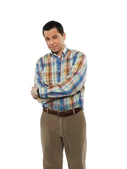 (7. Staffel) - Tollpatschig, schüchtern, hat gerne alles unter Kontrolle, und sein Erfolg bei Frauen lässt auch sehr zu wünschen übrig: Alan Harper (Jon Cryer) ...