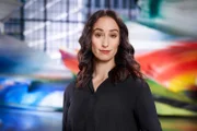 Moderatorin Vivian Perkovic (ZDF). "Kulturzeit" ist das werktägliche Kulturmagazin von 3sat. "Kulturzeit" mischt sich in kulturelle und gesellschaftspolitische Fragen ein. Das Magazin bietet Hintergrundinformationen, Porträts und Gespräche zu aktuellen und brisanten Fragen.