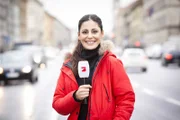 Als Reporterin für "Galileo" unterwegs: Funda Vanroy ...