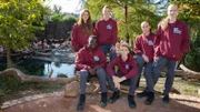 Stella, Kalid, Jakob Nick, Inga und Laura (v.l.n.r.) bekommen als Praktikanten und Praktikantinnen im Zoo Leipzig einzigartige Einblicke in ihren Traumberuf.