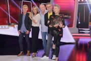 Eine Produktion des SWR in Zusammenarbeit mit UFA Show & Factual. Ratespiel mit Spaß und Schwindel, mit Michael Antwerpes.  v.li. Pierre M. Krause, Kim Fisher, Mike Krüger, Michael Antwerpes und Ursula Cantieni.