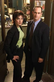 L-R: Olivia Benson (Mariska Hargitay) und Elliot Stabler (Christopher Meloni)