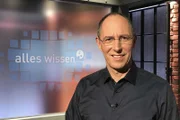 Moderator Thomas Ranft präsentiert Verblüffendes aus der Welt des Wissens.