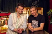 Moderator Lutz van der Horst, Sidekick Thilo Gosejohann.