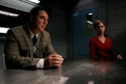 (l-r) Chris Noth Detective Mike Logan, Julianne Nicholson as Detective Megan Wheeler