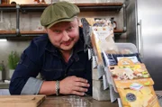 Wie fein ist diese Trüffelpasta wirklich? Mit seiner Trickkiste kann Sebastian Lege teuren Trüffel ganz einfach imitieren – und jede Menge Kosten sparen.