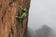 Stefan Glowacz startet mit seinen Partnern Kurt Albert und Holger Heuber am imposanten Tafelberg Roraima im Dreiländereck von Brasilien, Venezuela und Guyana zu einer Expedition ins Ungewisse ...