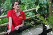 Iris Russell (Charlotte Ritchie) belastet der Tod des Zoodirektors sehr.