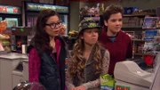 L-R: Carly Shay (Miranda Cosgrove), Sam Puckett (Jennette McCurdy), Freddie Benson (Nathan Kress)