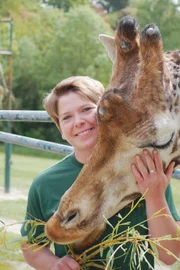 Tierpflegerin Desiree Studt, aus dem Kronberger Opel-Zoo.