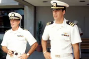 Captain Gary Hochausen (Gary Graham, l.), Harmon Rabb, Jr. (David James Elliott)