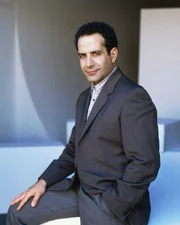 Adrian Monk (Tony Shalhoub)