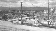 Die Atombombe ist der Inbegriff für Zerstörung und Tod. Von zwei japanischen Städten bleibt 1945 nach dem Abwurf einer Atombombe nichts übrig.