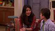 Carly Shay (Miranda Cosgrove), Chuck (Ryan Ochoa)