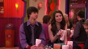 Austin (Kevin Fonteyne), Carly Shay (Miranda Cosgrove)