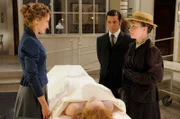 Dr. Julia Odgen (Hélène Joy), Detective William Murdoch (Yannick Bisson), Bertha Dunn (Vickie Papavs) (Tote: Lillian Dunn (Alex Paxton-Beesley)