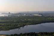 Der Reaktor liegt am Binnendelta zwischen Pripyat und Dnjepr, einem der größten Feuchtgebiete Europas. Das historische Tschernobyl war ein jüdischer Handelshafen an der Kreuzung der beiden Wasserstraßen.