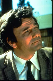 "Eine Frage hätte ich da noch": Inspektor Columbo (Peter Falk) .