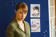 Lagebesprechung im Fall Laura Frebel - Vicky Adam (Katja Danowski) glaubt nicht an Aliens.