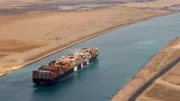 Der Suezkanal ist ein Nadelöhr für den weltweiten Warenverkehr per Containerschiff.