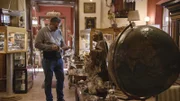 Antiquitätenhändler Josef Renz in seinem Zuhause