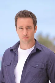 Alex O'Loughlin of the CBS pilot HAWAII FIVE-0. Photo: Mario Perez/CBS ©2010 CBS Broadcasting Inc. All Rights Reserved.