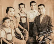 Erich Reich, links vorne, mit seiner Familie vor dem Kindertransport. Die Eltern wurden ermordet.