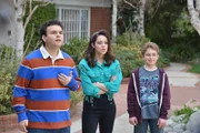 L-R: Barry Goldberg (Troy Gentile), Erica Goldberg (Hayley Orrantia), Adam Goldberg (Sean Giambrone).