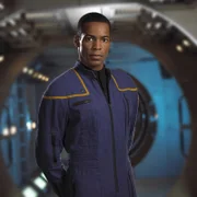 (3. Staffel) -  Am Steuer der Enterprise sitzt der Pilot Travis Mayweather (Anthony Montgomery) ...