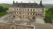 Die Ursprünge der Burg Pidhirzi im Westen der heutigen Ukraine reichen in das 17. Jahrhundert zurück. Damals ist die Gegend Teil Polen-Litauens.