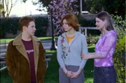 Oz (Seth Green), Willow (Alyson Hannigan, M.), Tara Maclay (Amber Benson)