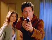 Woody (Jerry O'Connell) und Jordan (Jill Hennessy) überraschen einen Mann in der Wohnung eines Opfers. Ist der Mörder an den Ort des Verbrechens zurückgekehrt?