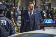 Ist NYPD-Chef Frank Reagan (Tom Selleck, m.) ein alles entscheidender Fehler unterlaufen?