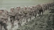 Im Juni 1916 bereiten sich Soldaten der britischen Armee auf die große Somme-Offensive vor, ohne zu ahnen, dass dies die tödlichste Schlacht des Ersten Weltkriegs sein wird. Über 200.000 britische, 66.000 französische und 170.000 deutsche Soldaten werden ihr Leben verlieren.