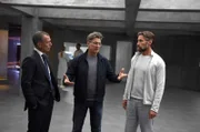 Hoher Besuch in der Sportklinik: Der Präsident der WFA Jean Leco (Raymond Thiry), Georg Trotter (Tobias Moretti, Mitte) und Andreas Müller (Benjamin Sadler, re.)