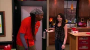 L-R: T-Bo (Boogie), Carly Shay (Miranda Cosgrove)