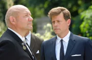 Jack Kennedy (Greg Kinnear, r) und Nikita Khrushchev (Eugene Lipinski, l)