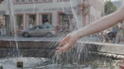 Die Brunnen in der Stadt Trier sorgen an heißen Temperaturen für Abkühlung.