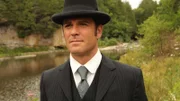 Detective Murdoch (Yannick Bisson)