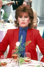 Hart aber herzlich "Picknick in Acapulco". Im Bild: Stefanie Powers (Jennifer Hart).