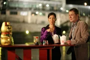 Daniela Kong (Dr. Tianhui Gruber), Andreas Lust (Stefan Schnell).