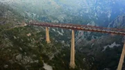 Das Mala Rijeka Viadukt im Dinarischen Gebirge ist die höchste Eisenbahnbrücke Europas.